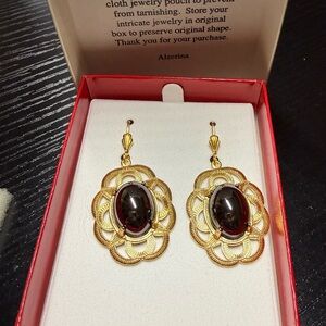 Alzi by Alzerina Gold Vintage Earrings New in Box